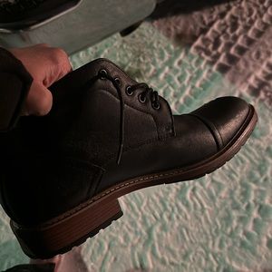 Men’s dress shoe, Basically brand new. Only worn once for 2 hours.